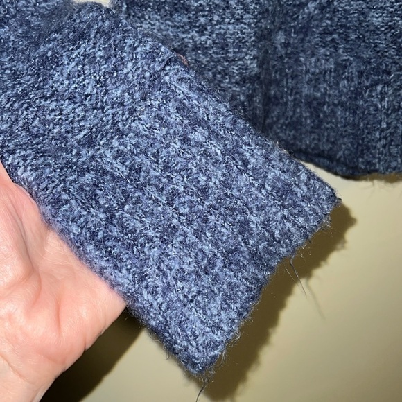 Women’s Columbia soft blue marled popover sweater top size Medium - Picture 5 of 7